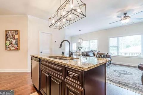 252 Cashes Dr, Lilburn, GA 30047 photo 7