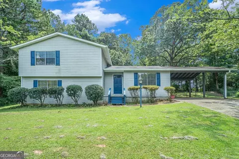5012 Chester Ct SW, Lilburn, GA 30047