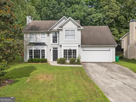 6982 Waters Edge Dr, Stone Mountain, GA 30087