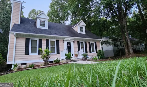 1056 Waluhiyi Trl, Macon, GA 31220