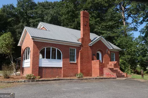 101 W Howell St, Hartwell, GA 30643