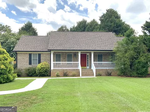 1719 Four Lakes Dr, Madison, GA 30650