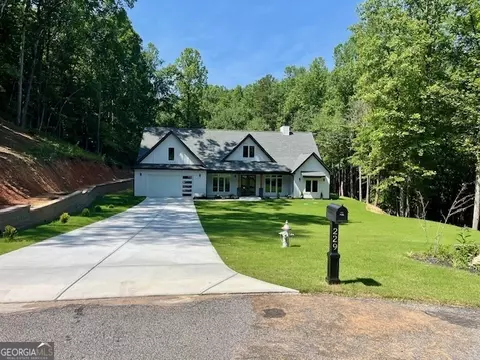 229 End Of Trails Rd, Cleveland, GA 30528