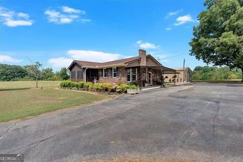 1064 6th Street Rd, Cedartown, GA 30125