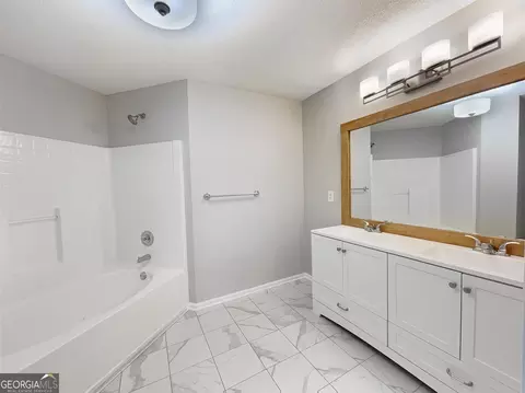 135 Crestfield Cir, Covington, GA 30016 photo 5