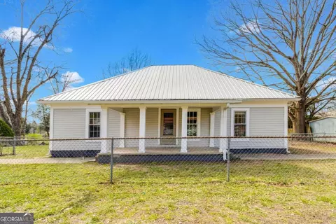 237 Peachtree St, Fairmount, GA 30139