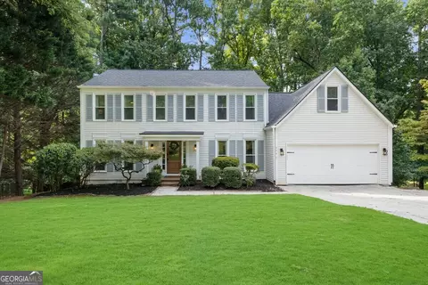 975 Cranberry Crk, Roswell, GA 30076
