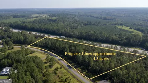 173 Lake Deborah Dr, Folkston, GA 31537