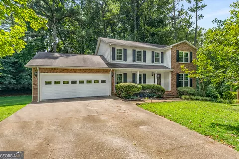 3790 Hunting Ridge Dr SW, Lilburn, GA 30047