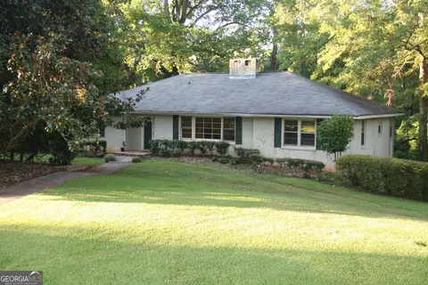 302 Lane Cir, Lagrange, GA 30240