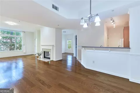 424 Lindbergh Dr #110, Atlanta, GA 30305