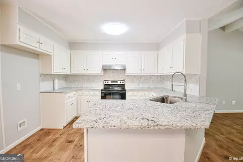 49 Forest Ave, Commerce, GA 30529 photo 8