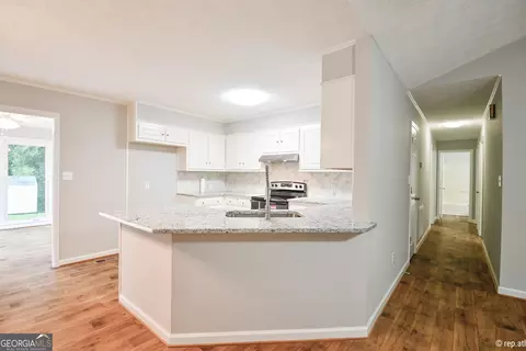 49 Forest Ave, Commerce, GA 30529 photo 9