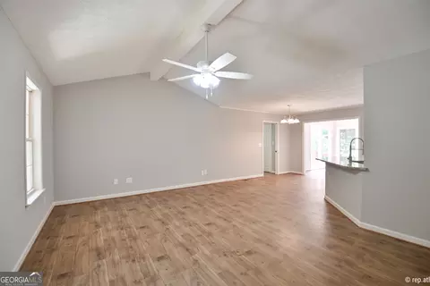 49 Forest Ave, Commerce, GA 30529 photo 4