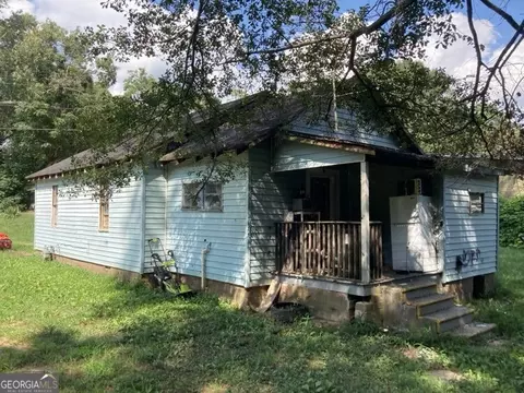 63 Edwards St, Toccoa, GA 30577 photo 2