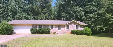 119 Club Cir, Stockbridge, GA 30281