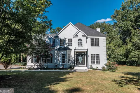 1185 Forsyth Landing Dr, Forsyth, GA 31029
