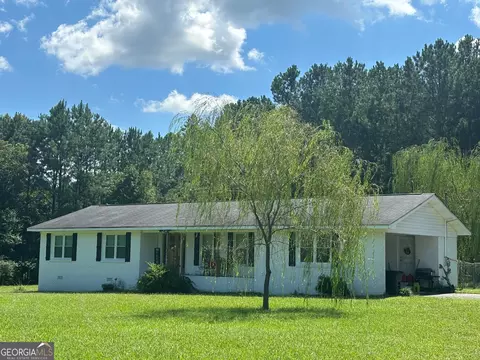 584 Everett Springs Rd SW, Calhoun, GA 30701