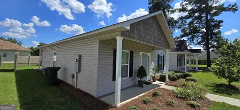 102 Cottage Loop, Dublin, GA 31021 photo 11