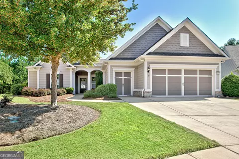 135 Creekside Ct, Griffin, GA 30223
