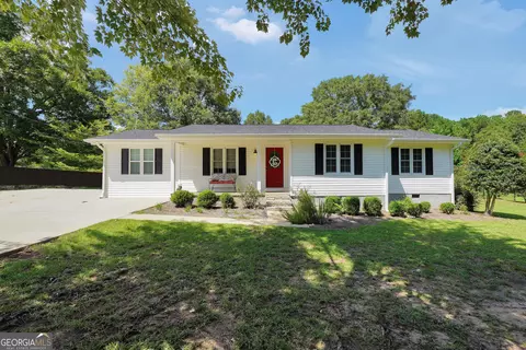 286 Old Griffin Rd, Jackson, GA 30233