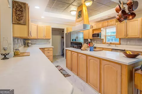 Kitchen - 371 Oakland Rd, Mcdonough, GA 30253 photo 3 of 6