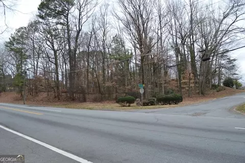 4898 Rockbridge Rd, Stone Mountain, GA 30083