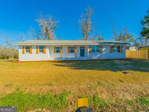 734 Hendry St, Blackshear, GA 31516