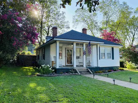 113 R St, Thomaston, GA 30286
