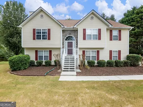 109 Kiley Dr, Hoschton, GA 30548