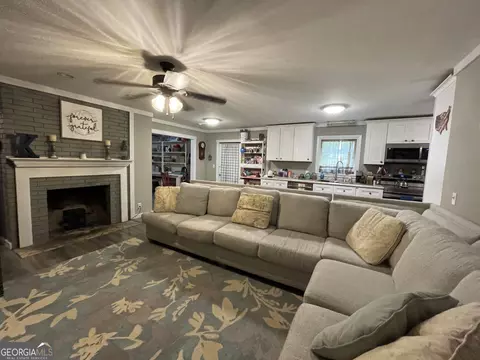680 Highway 36 E, Barnesville, GA 30204 photo 4