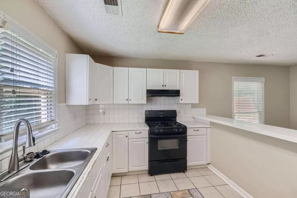  161 Walthall Ave SE, Marietta, GA 30060 photo 11