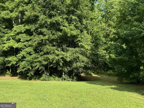 108 Cotswold Dr, Forsyth, GA 31029 photo 2