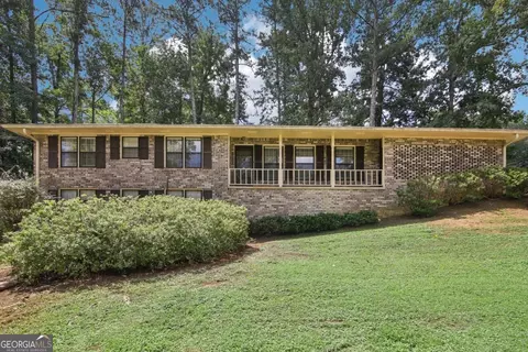 4045 Honeysuckle Ct SE, Smyrna, GA 30082