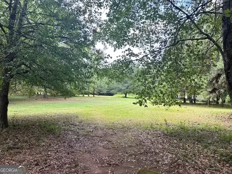 289 Covington Rd, Griffin, GA 30223