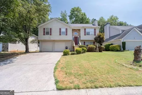 1095 Berkley Dr SE, Smyrna, GA 30082
