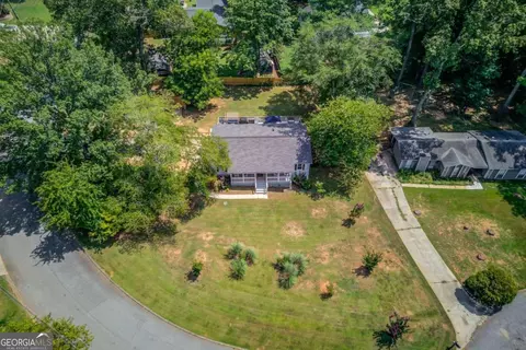 977 Hilltop Ct, Lawrenceville, GA 30045