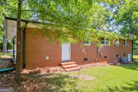 201 3rd St, Barnesville, GA 30204 photo 38