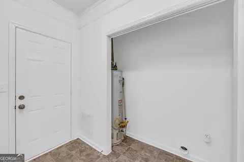 201 3rd St, Barnesville, GA 30204 photo 17