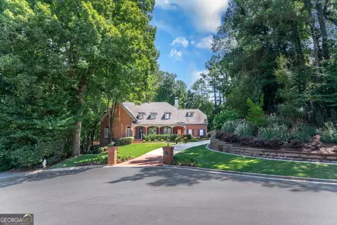 210 Grogans Lake Pt, Sandy Springs, GA 30350