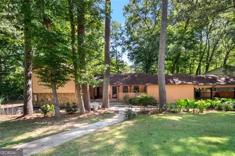 466 Raven Springs Trl, Stone Mountain, GA 30087