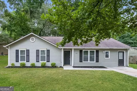 827 Greenhedge Way, Stone Mountain, GA 30088
