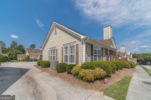 125 Camry Ln, Grayson, GA 30017