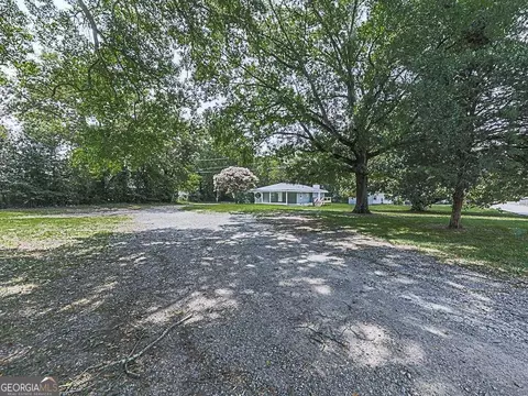 55 W Rocky St NE, White, GA 30184