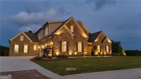 583 Club Dr, Commerce, GA 30530