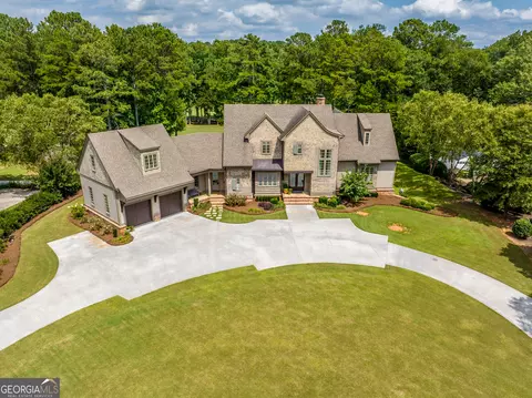 155 Golfview Club Dr, Newnan, GA 30263