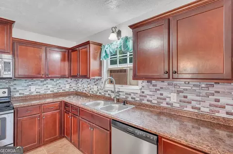 137 Whitaker Way, Midway, GA 31320 photo 12