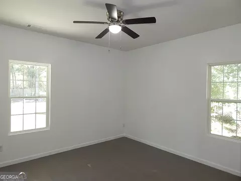 Bedroom - 202 Barron St, Byron, GA 31008 photo 2 of 3