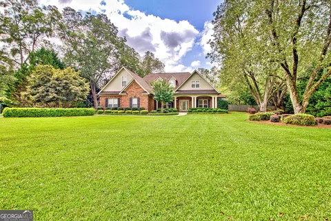 75 Lake Park Dr, Sharpsburg, GA 30277