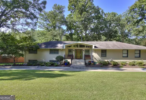 3174 Jodeco Dr, Jonesboro, GA 30236